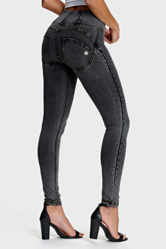 LUV Original High-Rise Lyft™ Jeans