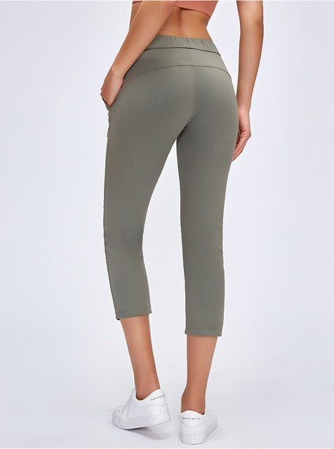 Lola Lightweight Mid-Rise Pants